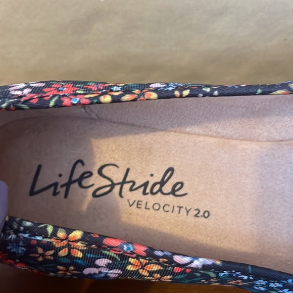 Life Stride flats - Picture 2 of 5